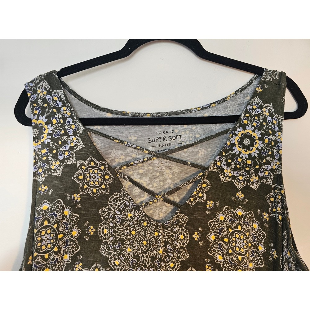 Boho Torrid Super Soft Babydoll Tank‎ Top Womens 4 Olive Green Mandala Strappy - Picture 2 of 3